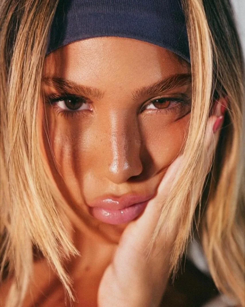 Amanda Braganca - Cosmos Model Management