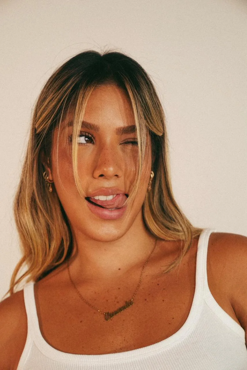 Amanda Braganca - Cosmos Model Management