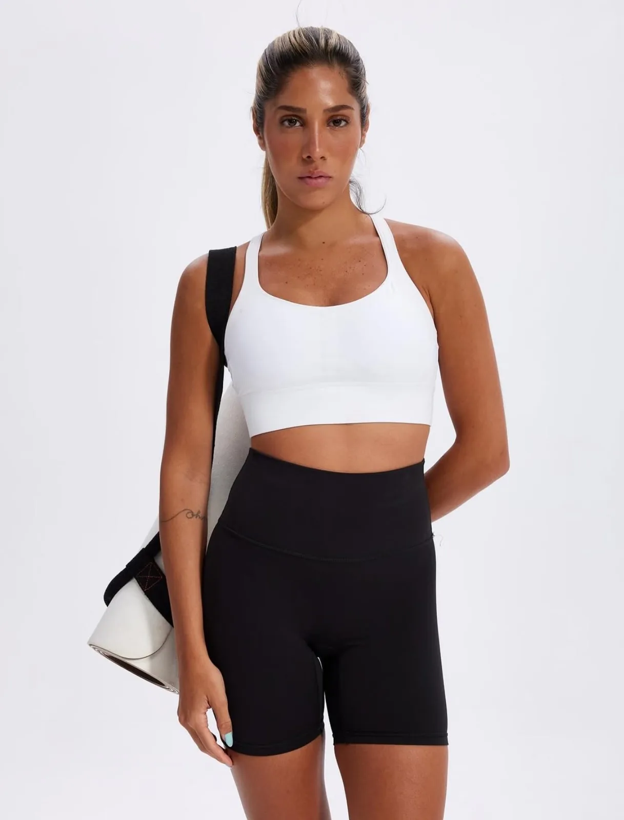 Amanda Braganca - Cosmos Model Management