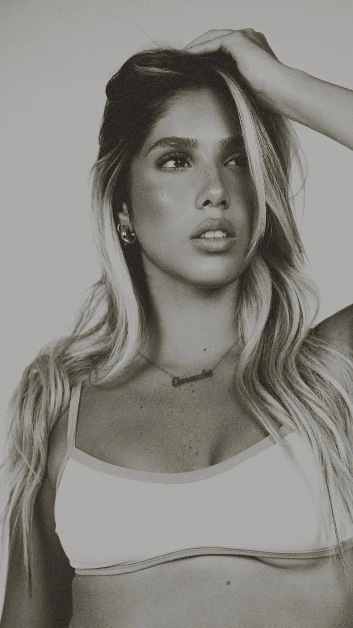 Amanda Braganca - Cosmos Model Management