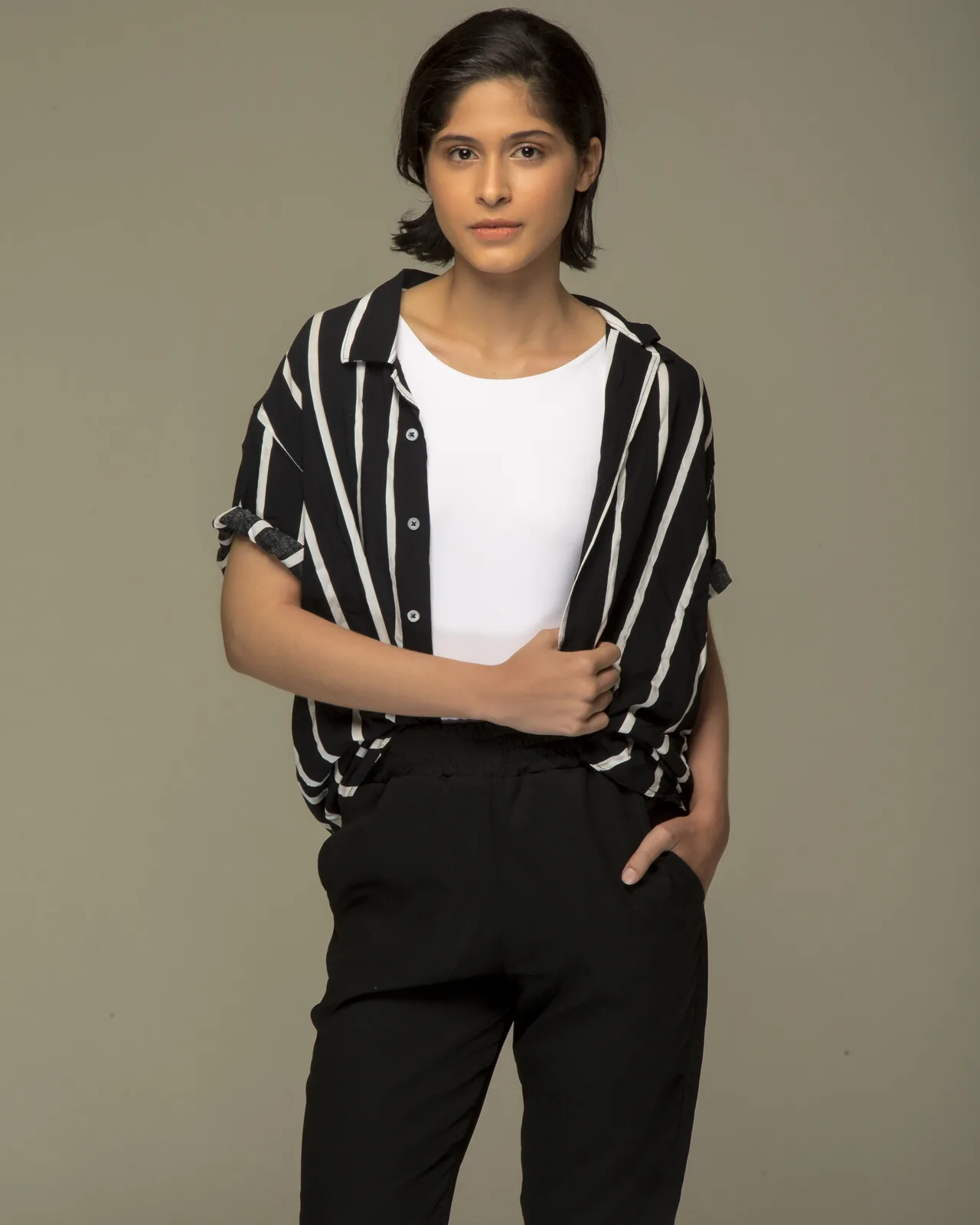 Andreia Lorrane - Cosmos Model Management