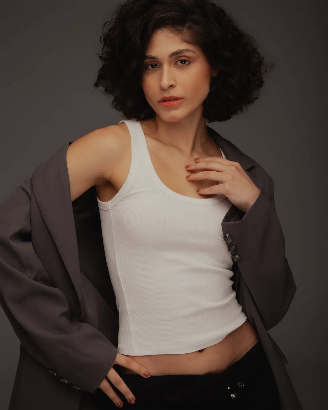 Andreia Lorrane - Cosmos Model Management