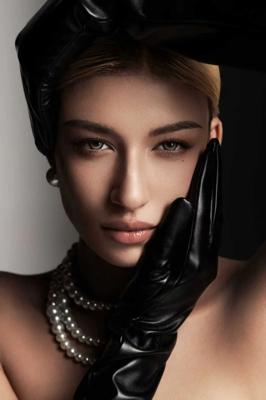 Farah Laridhi - Cosmos Model Management