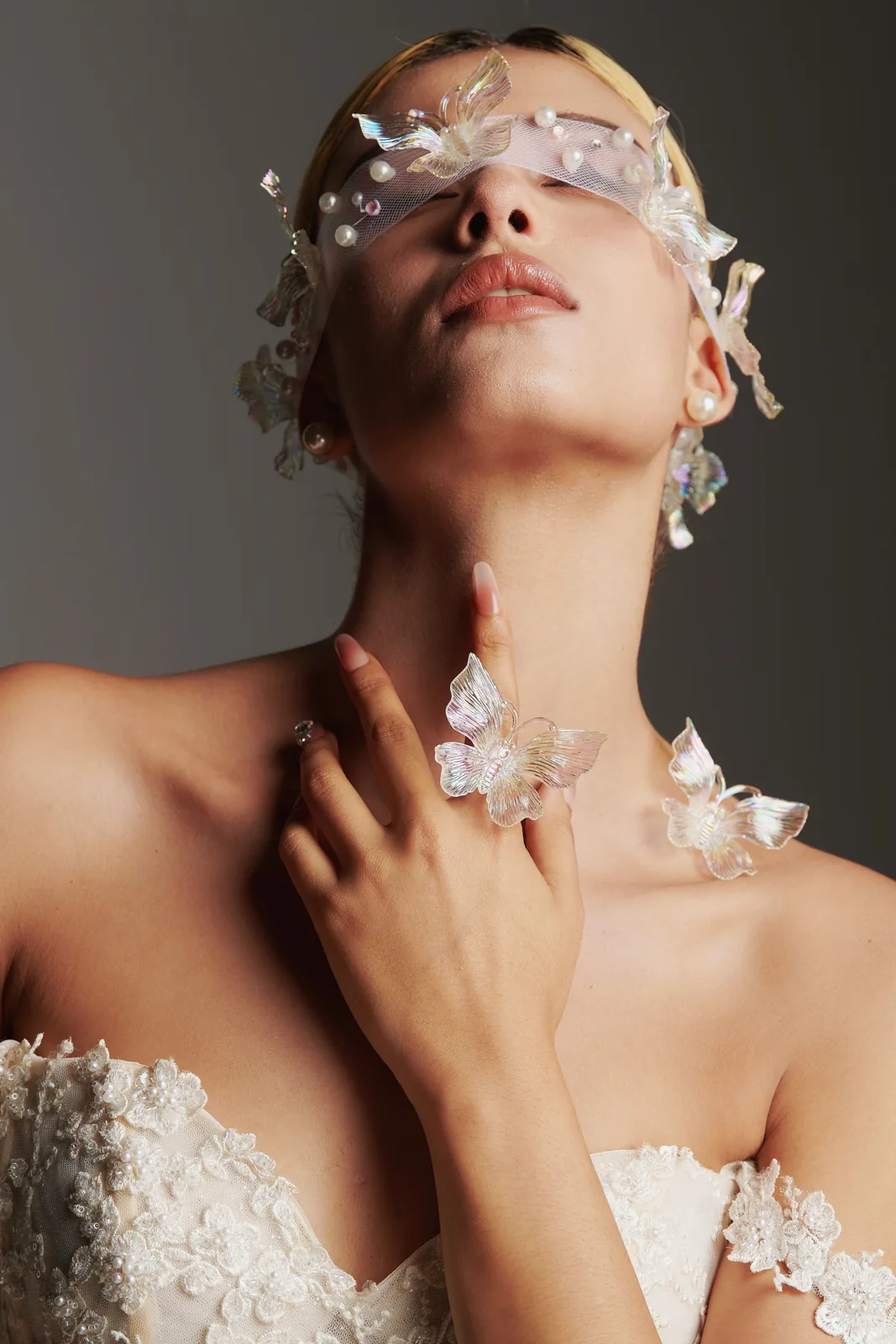 Farah Laridhi - Cosmos Model Management