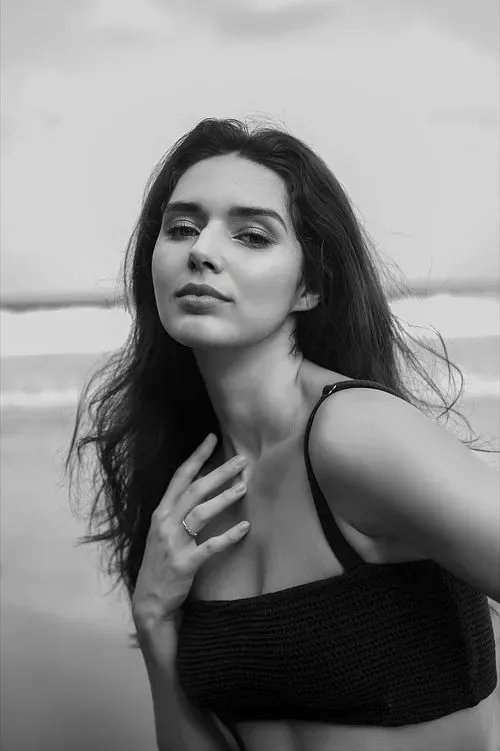 Ingrid Carvalho - Cosmos Model Management