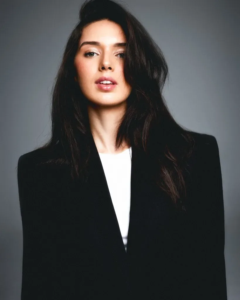 Ingrid Carvalho - Cosmos Model Management