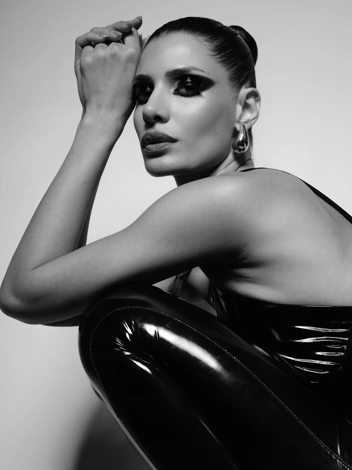 Julia Beaumont - Cosmos Model Management
