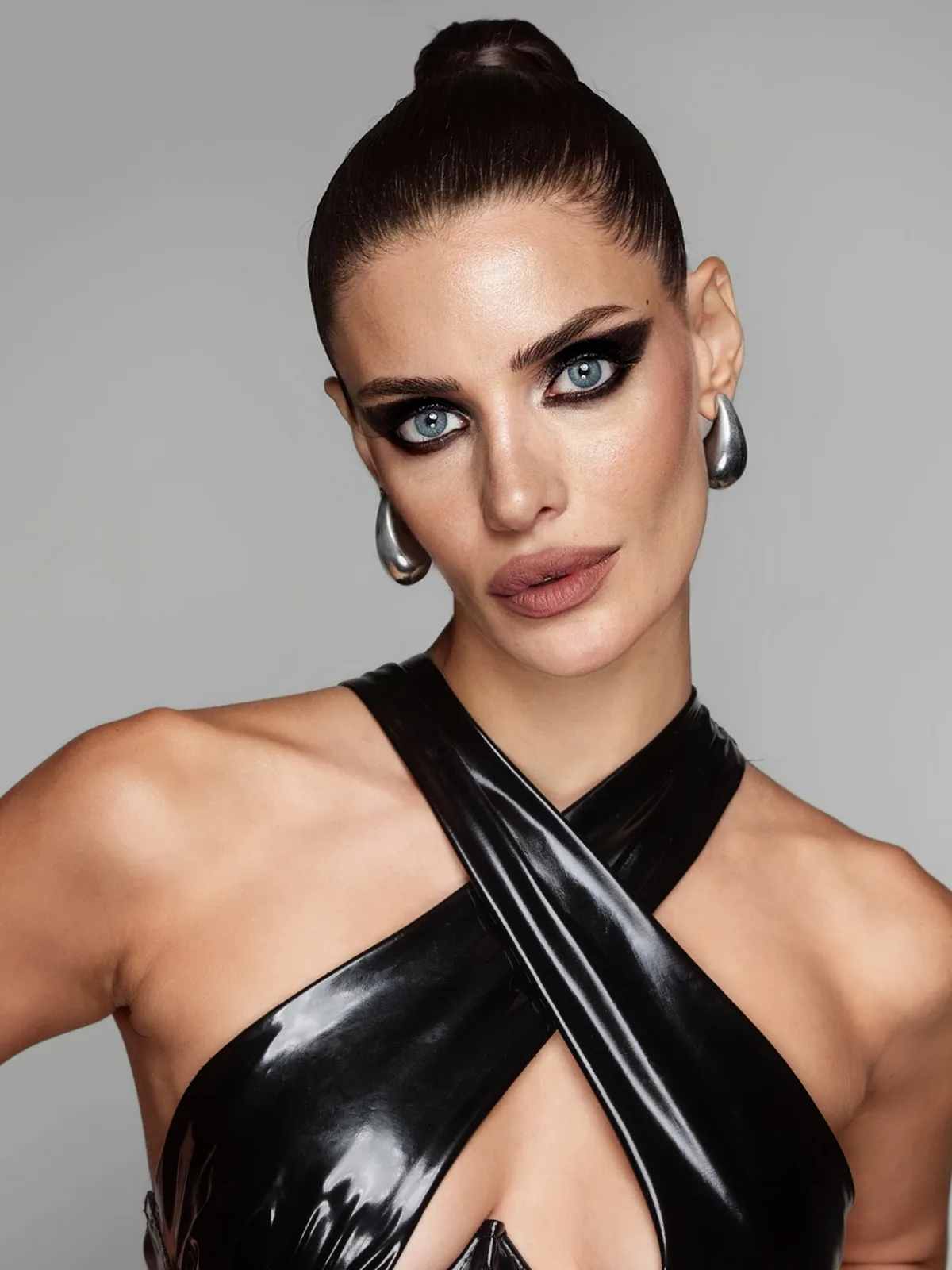 Julia Beaumont - Cosmos Model Management