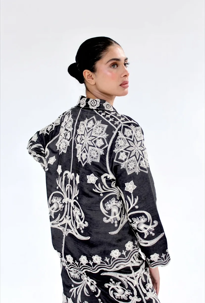 Kaniz Jafari - Cosmos Model Management