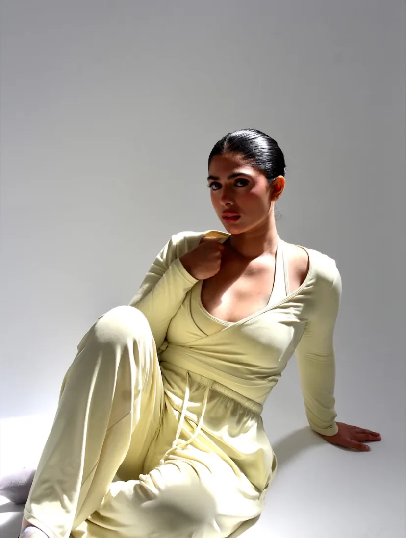 Kaniz Jafari - Cosmos Model Management