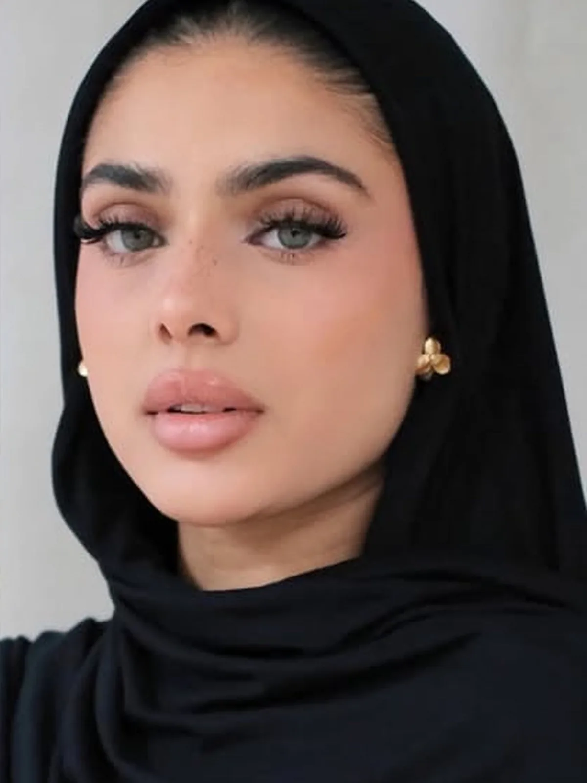 Kaniz Jafari - Cosmos Model Management