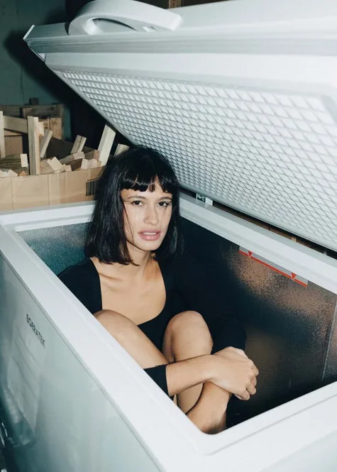 Laura Renz - Cosmos Model Management