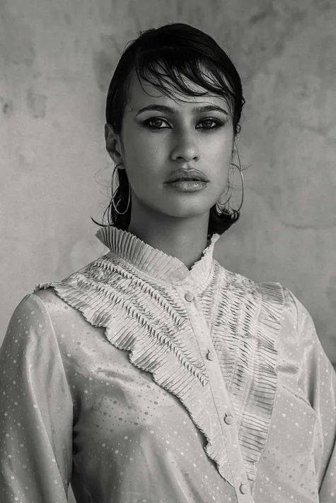 Laura Renz - Cosmos Model Management
