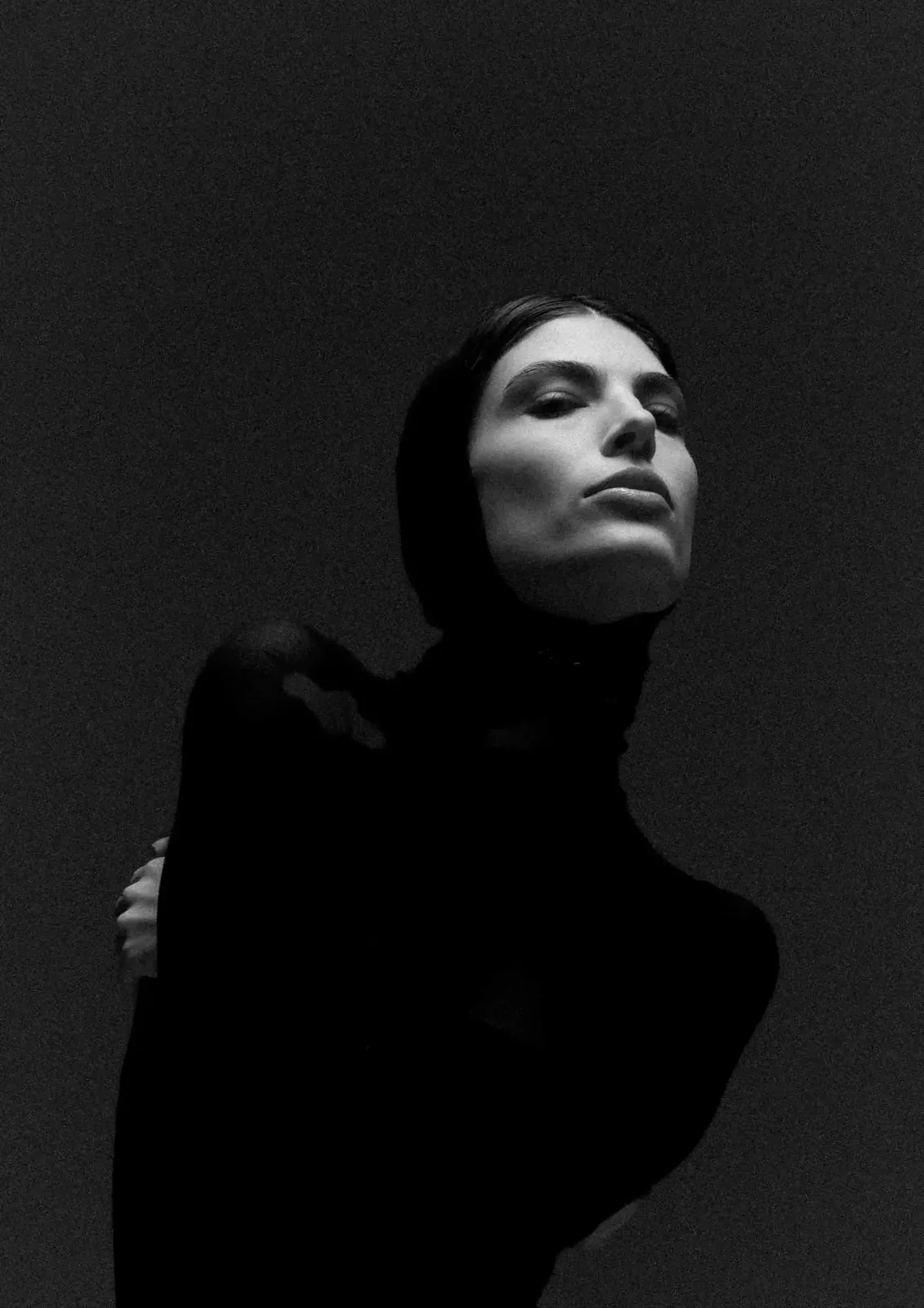 Luiza Maica - Cosmos Model Management