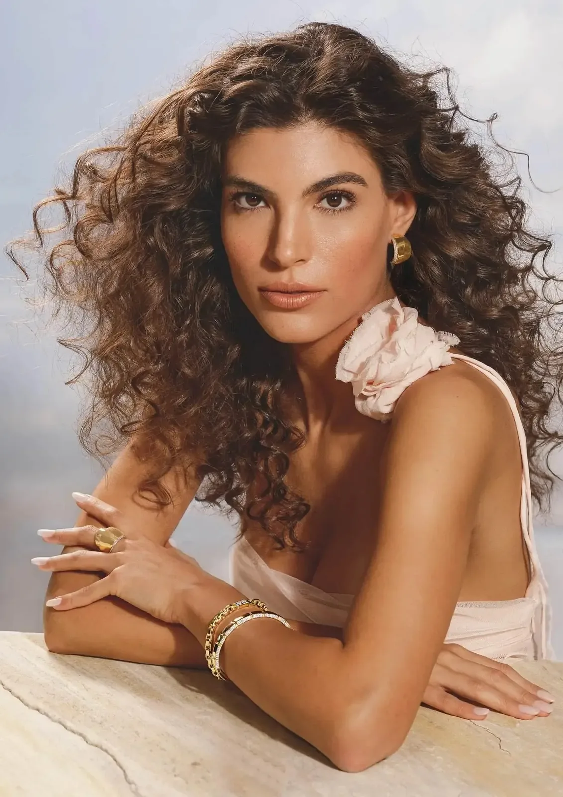 Luiza Maica - Cosmos Model Management