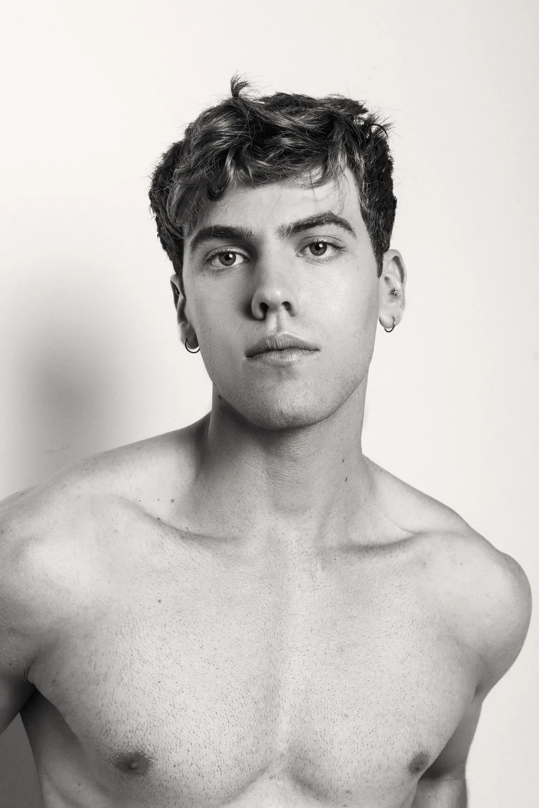 Mateus Barbosa - Cosmos Model Management