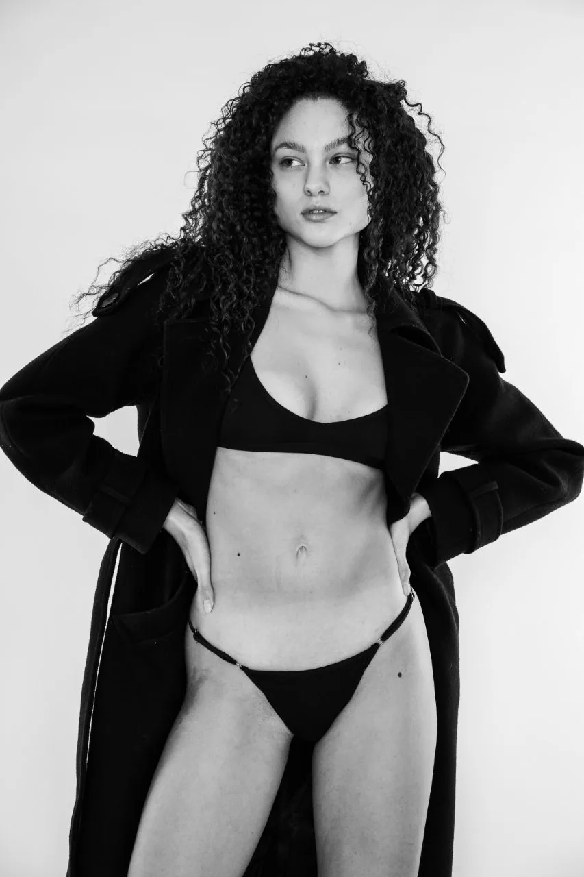 Olga Mzhelskaya - Cosmos Model Management