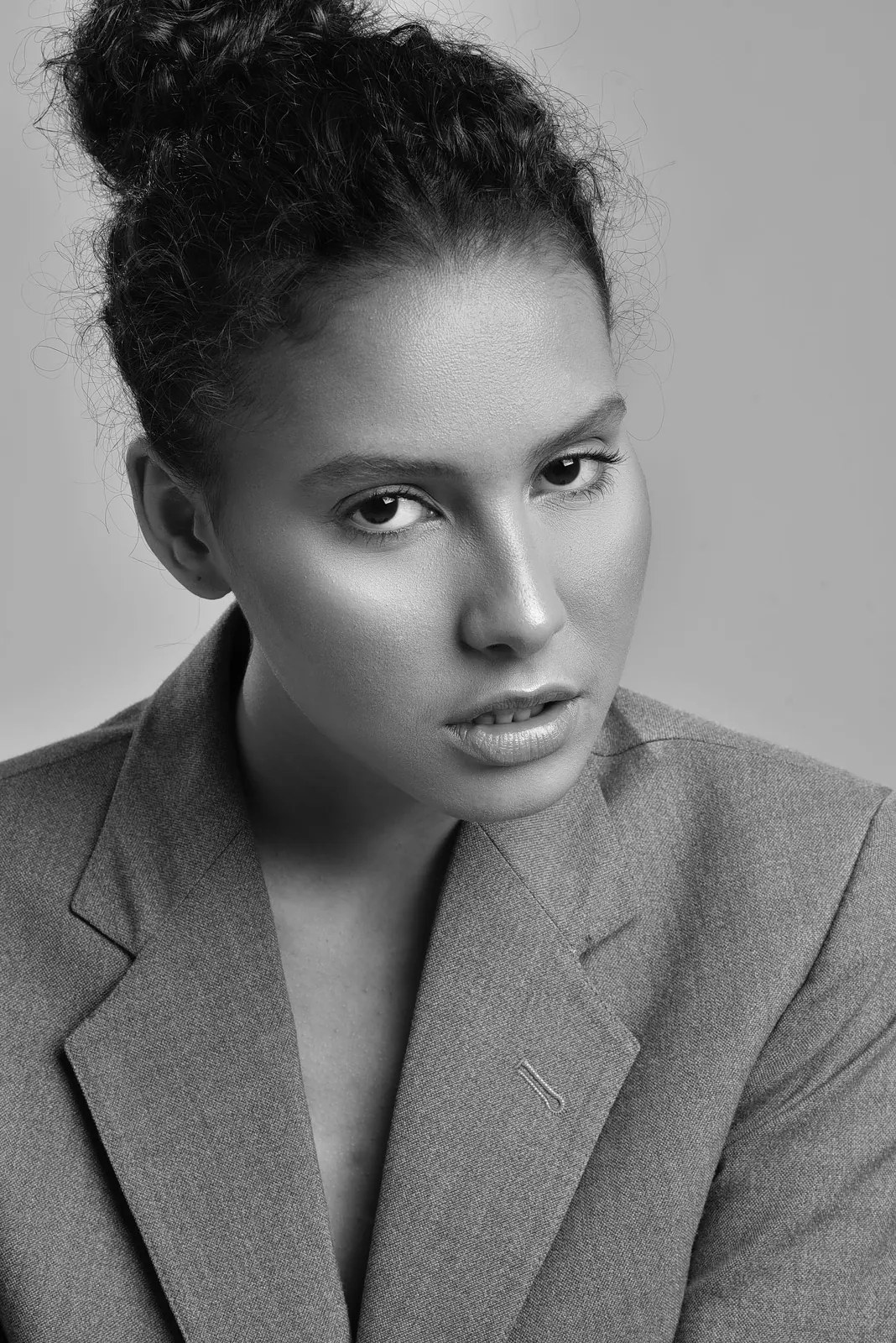 Samantha Batista - Cosmos Model Management