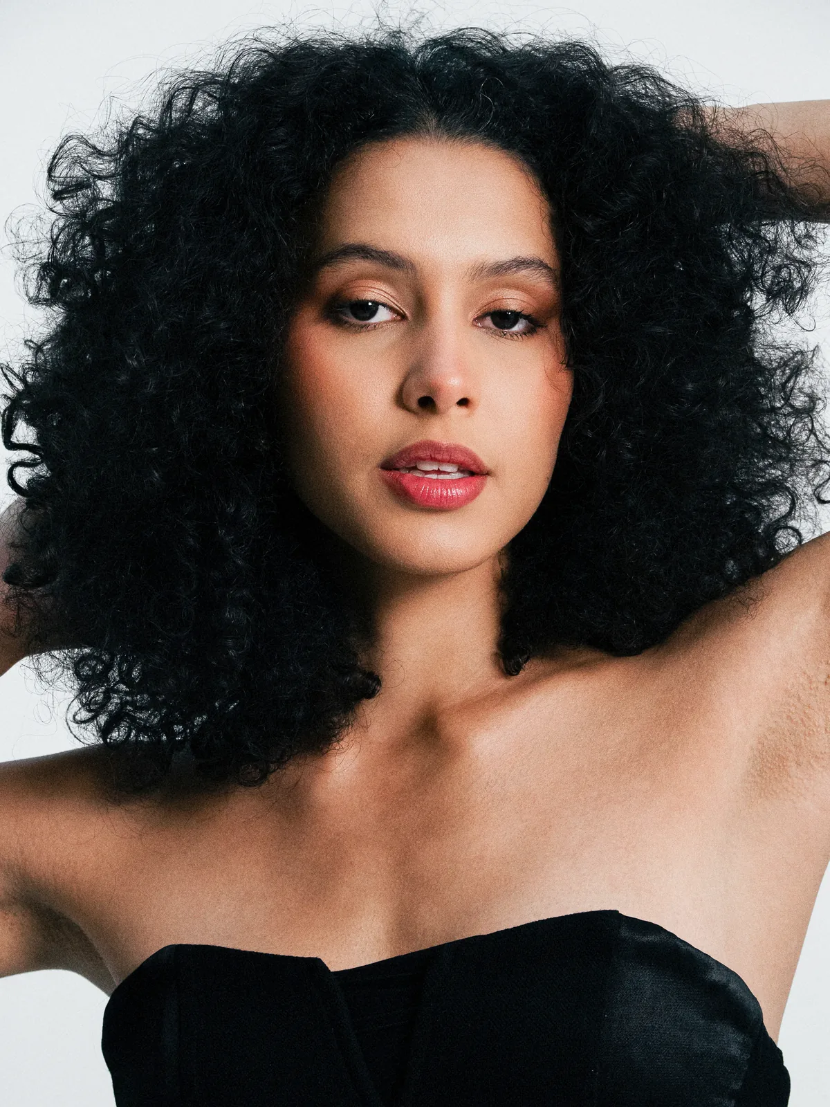 Samantha Batista - Cosmos Model Management
