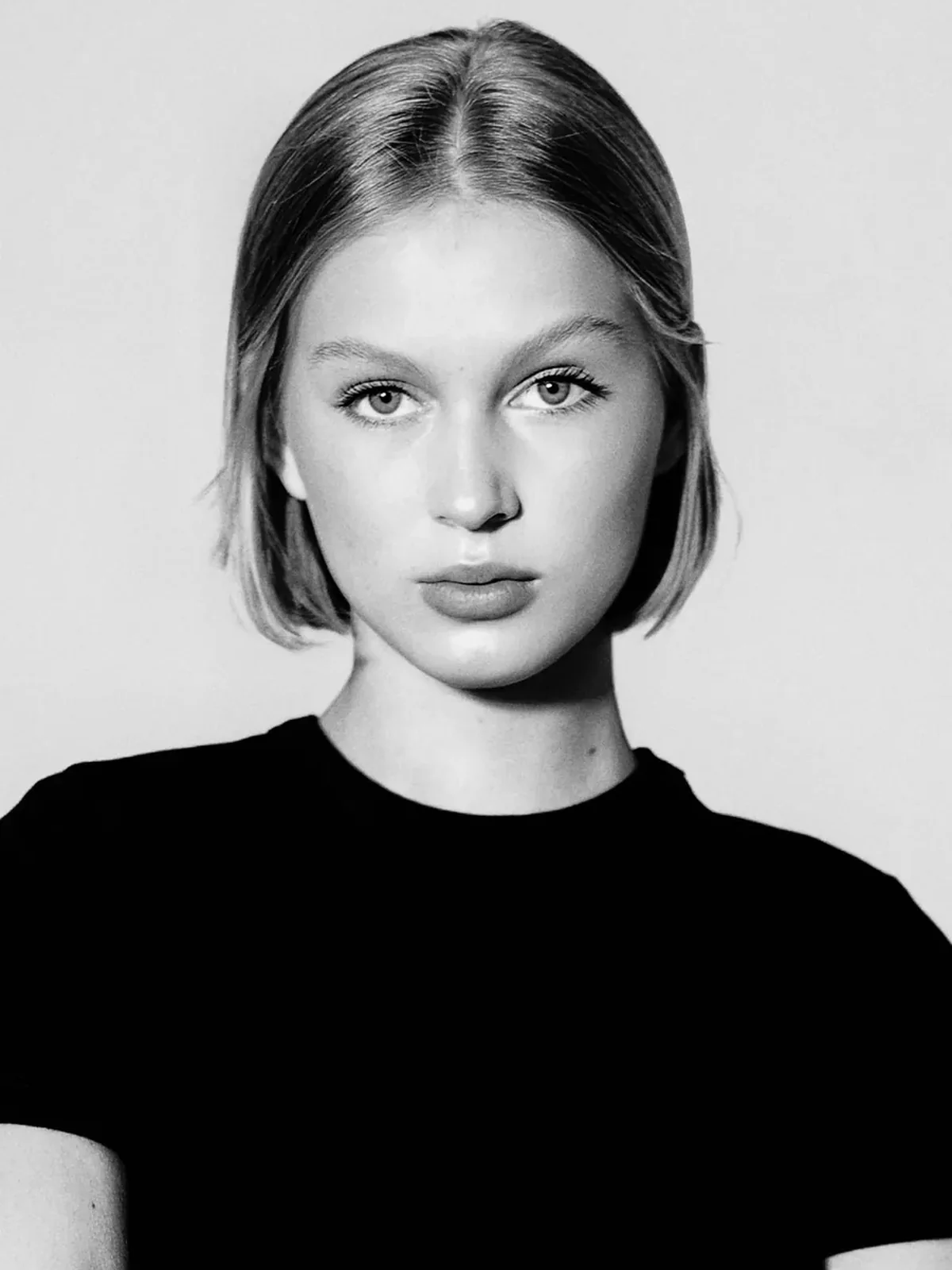 Sofiia Buchkovska - Cosmos Model Management