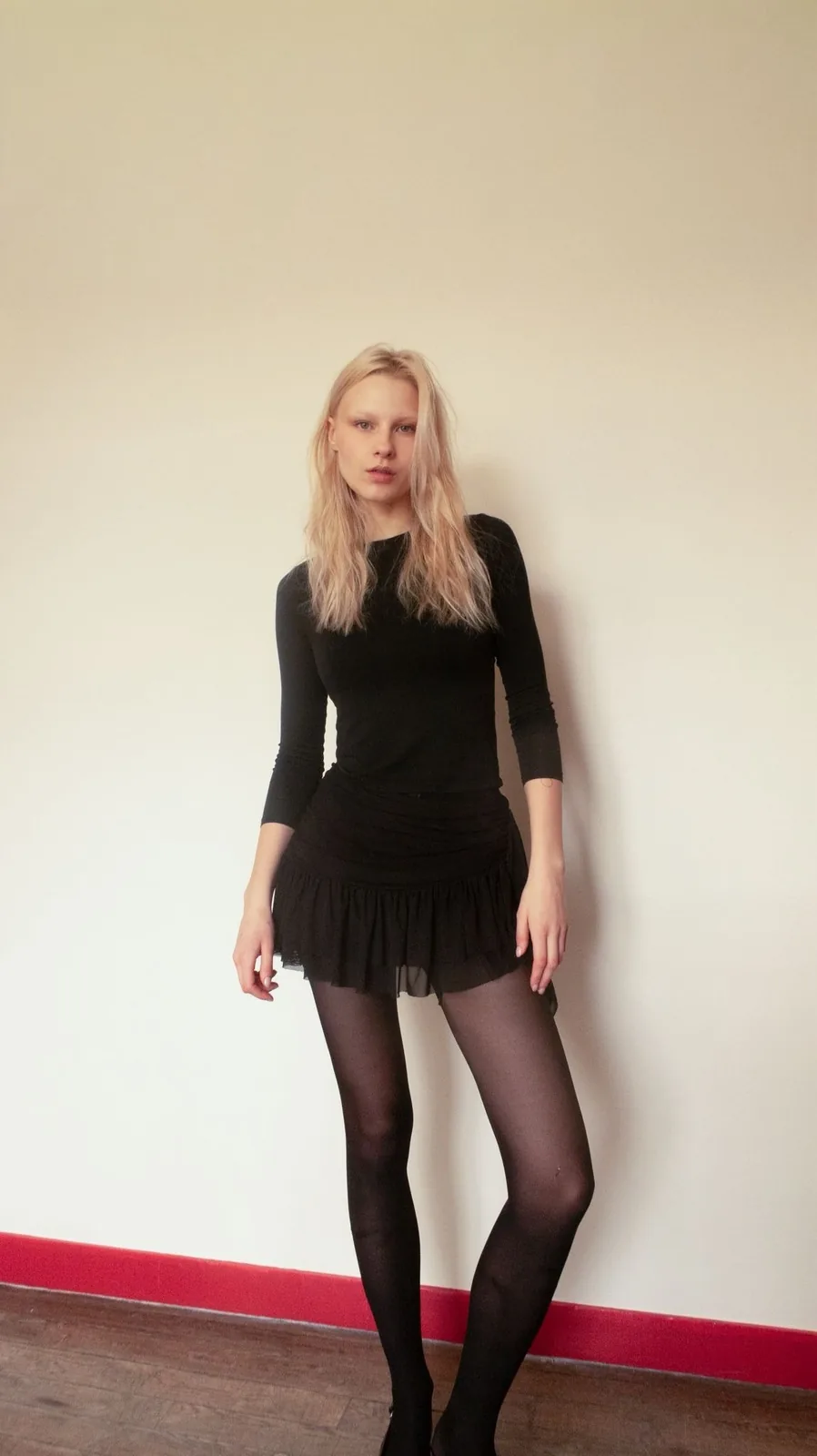 Vesta Deive - Cosmos Model Management