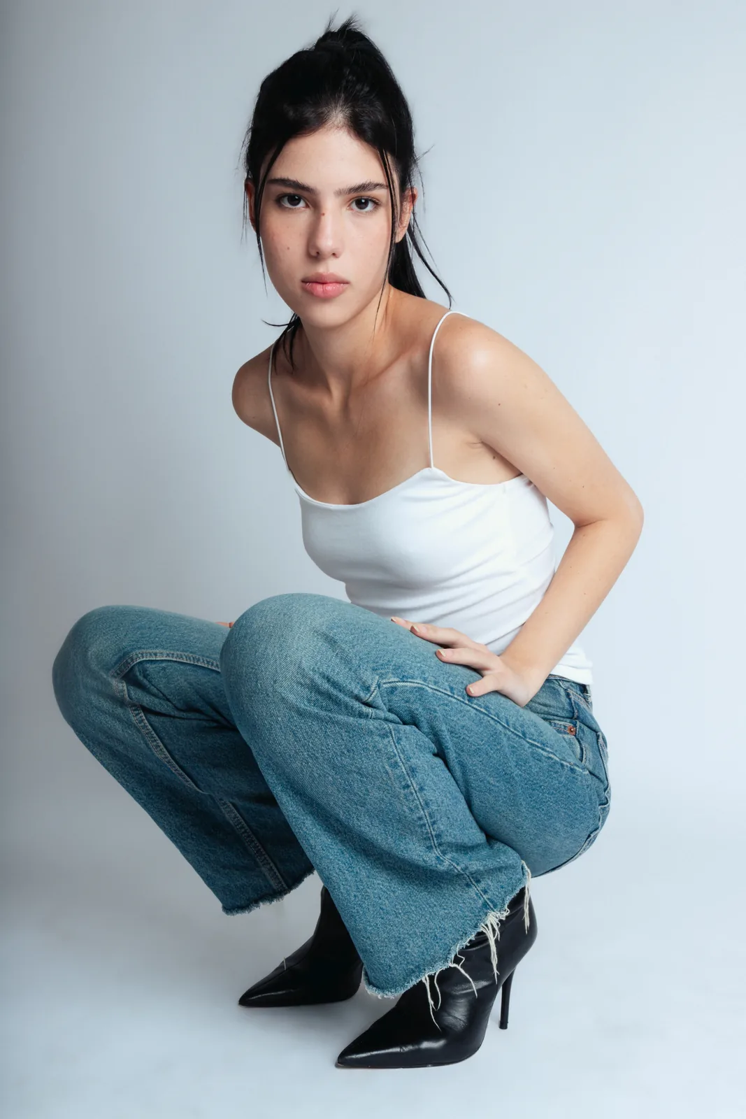 Victoria Nardinelli - Cosmos Model Management