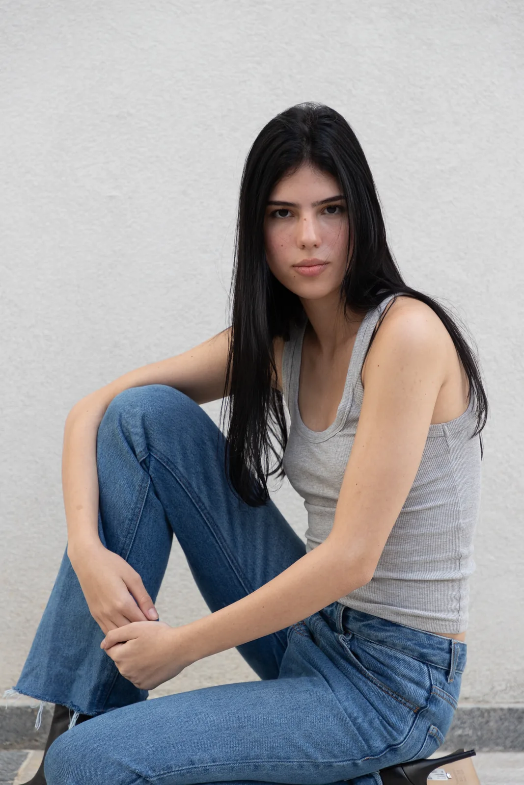 Victoria Nardinelli - Cosmos Model Management