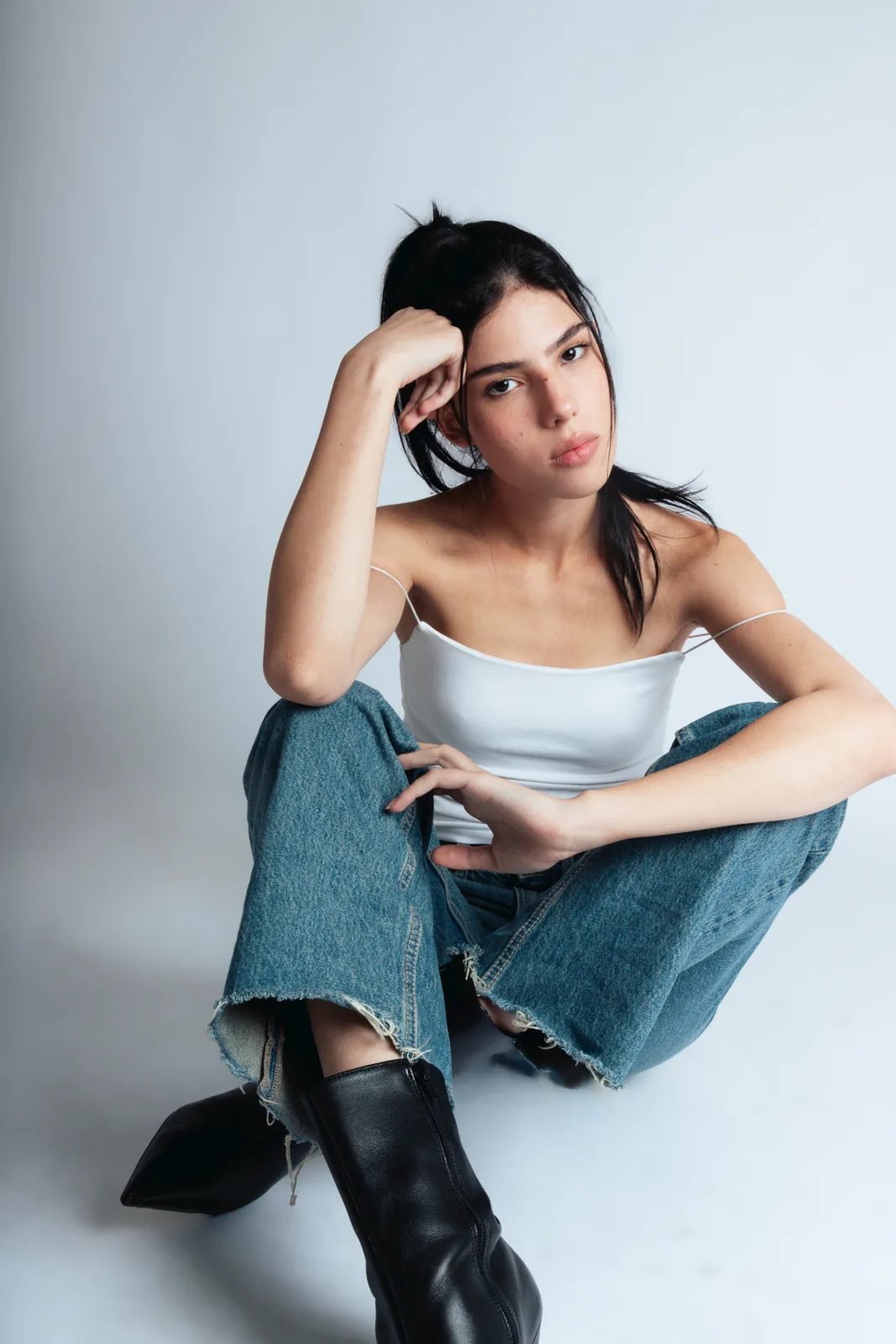 Victoria Nardinelli - Cosmos Model Management