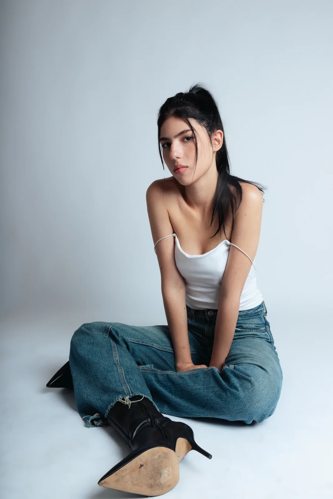 Victoria Nardinelli - Cosmos Model Management