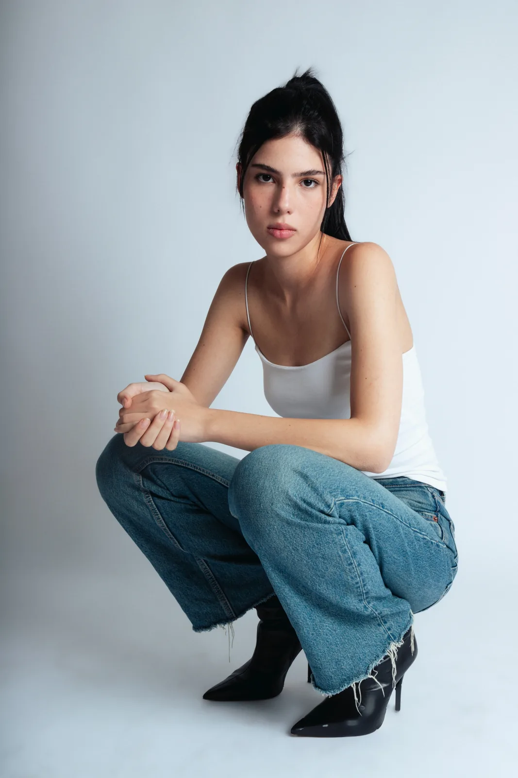 Victoria Nardinelli - Cosmos Model Management