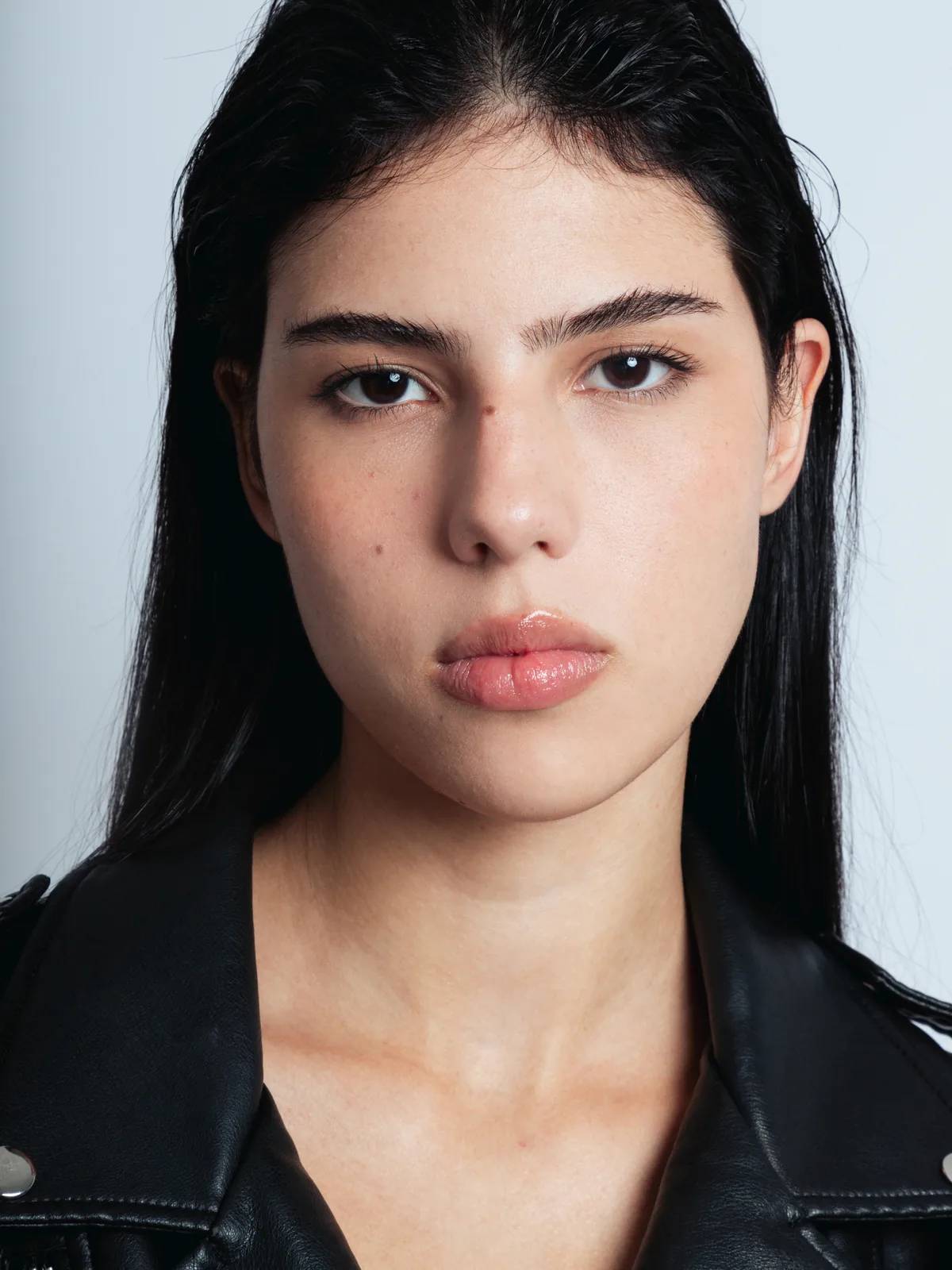 Victoria Nardinelli - Cosmos Model Management